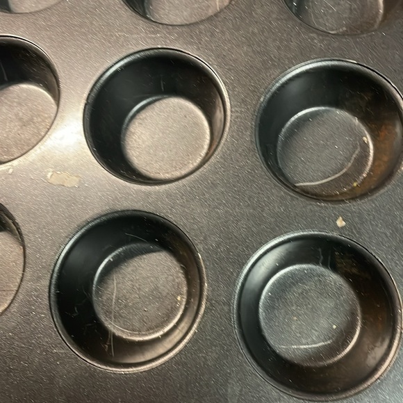 2 - Wilton 24 count Mini Muffins cupcakes Pan  used - Picture 6 of 8